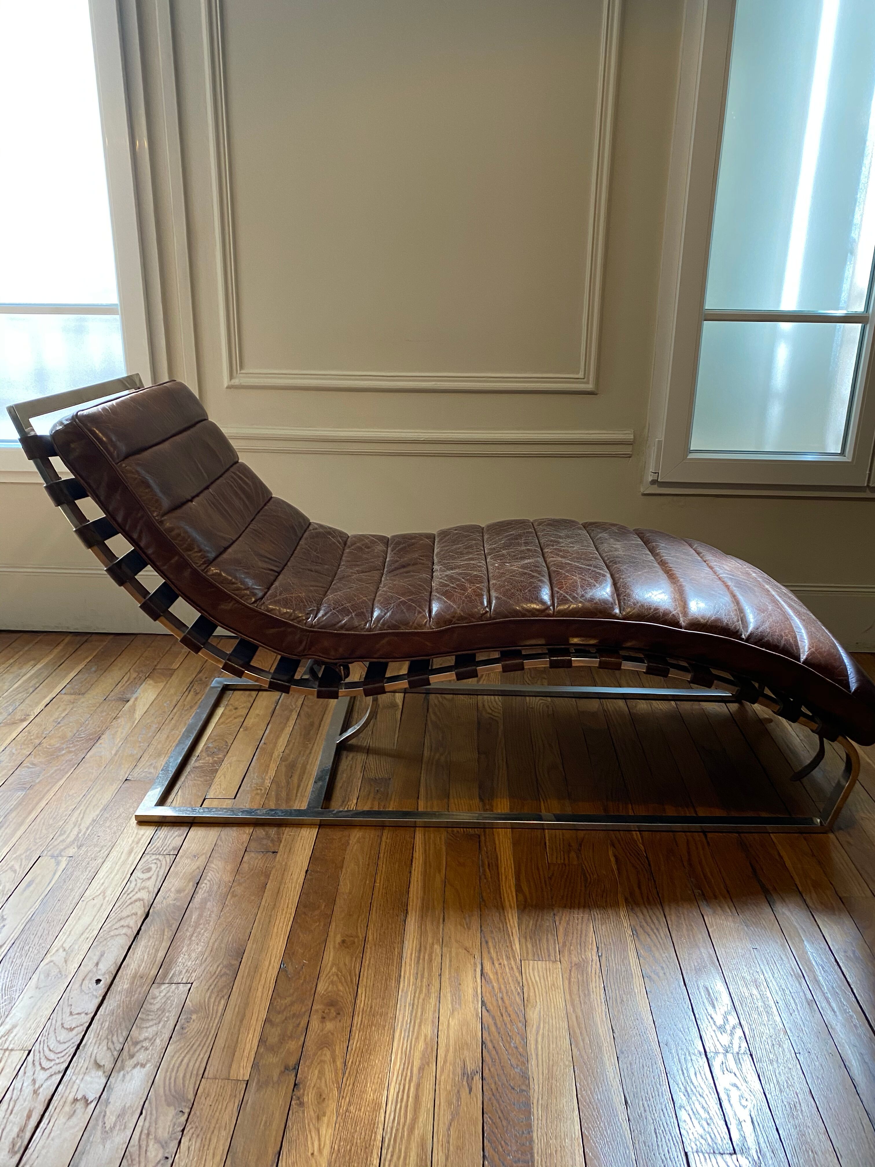 Chaise longue