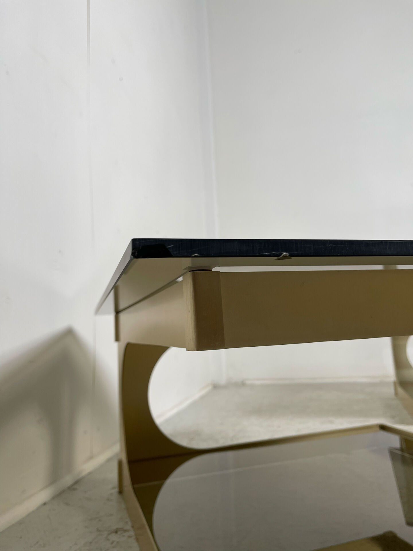 Paire de tables Pierre Vandel 1970