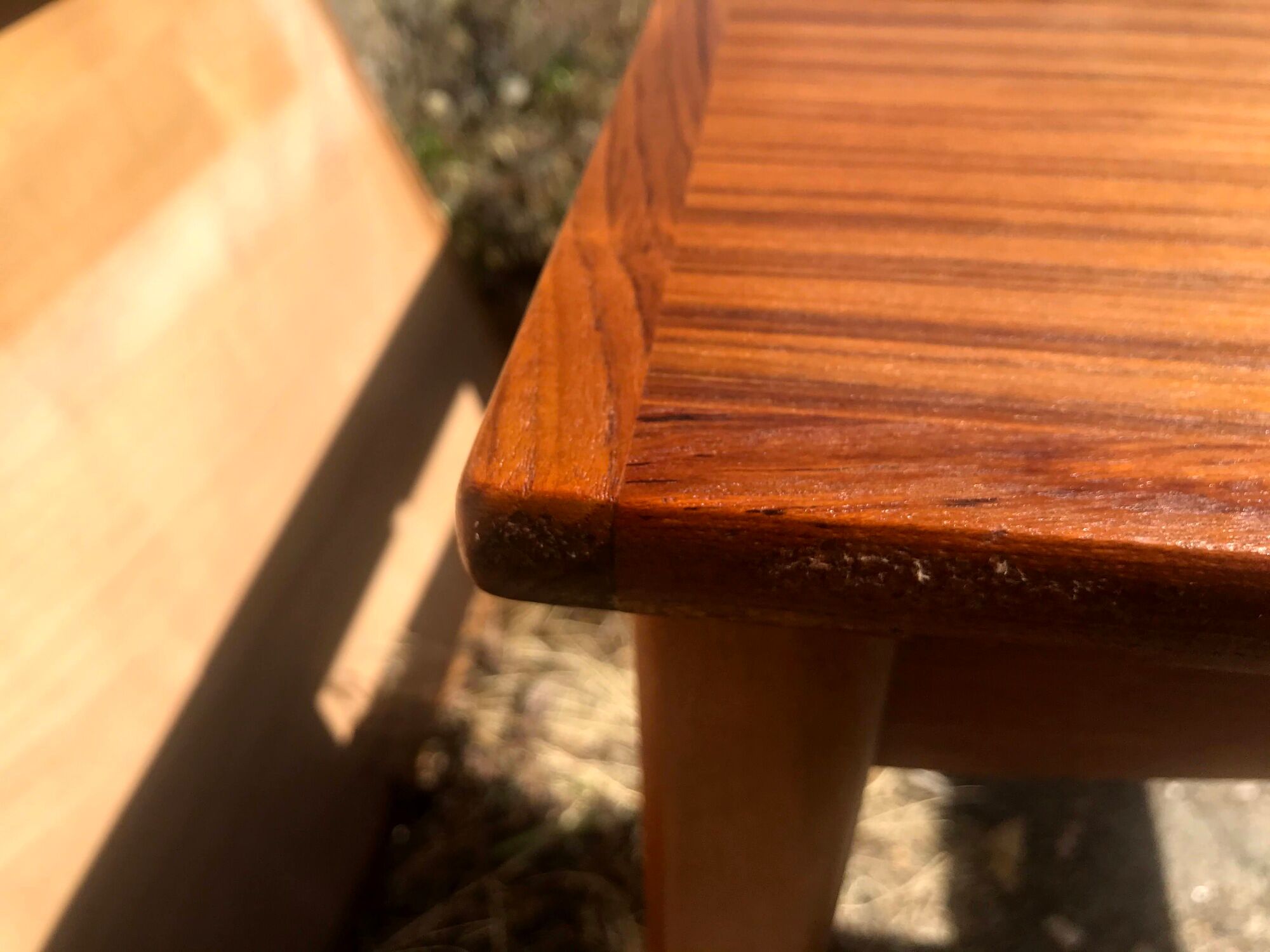 Extendable dining table with vintage 60s teak extensions