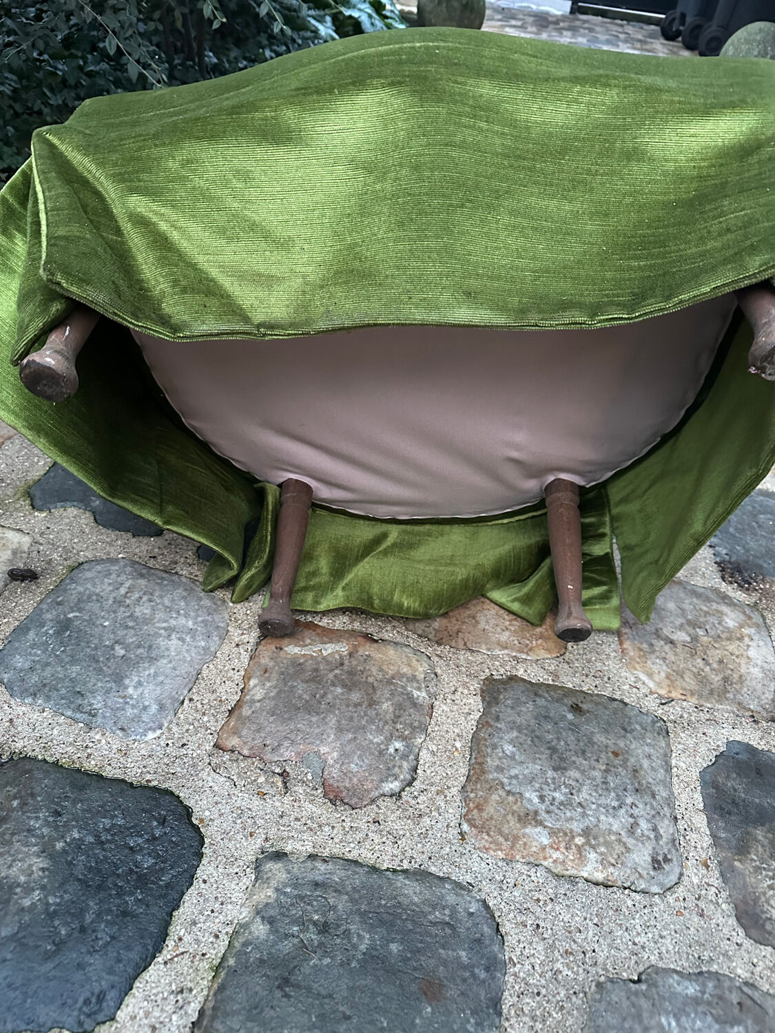 Fauteuil crapaud en velours vert