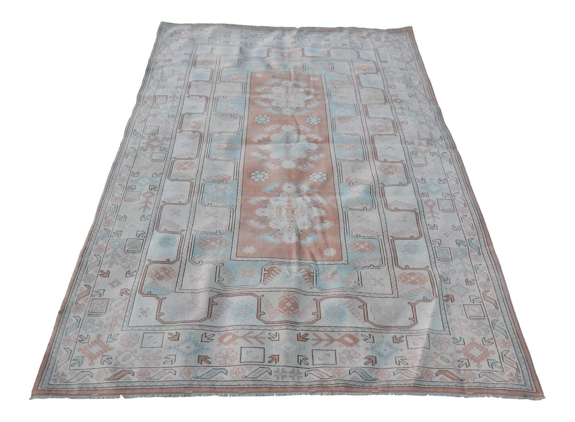 Vintage Turkish Oushak rug 200x280 cm