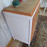 Small oak chest of drawers