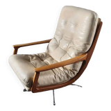 Leather armchairs designed by Eugen Schmidt for Soloform