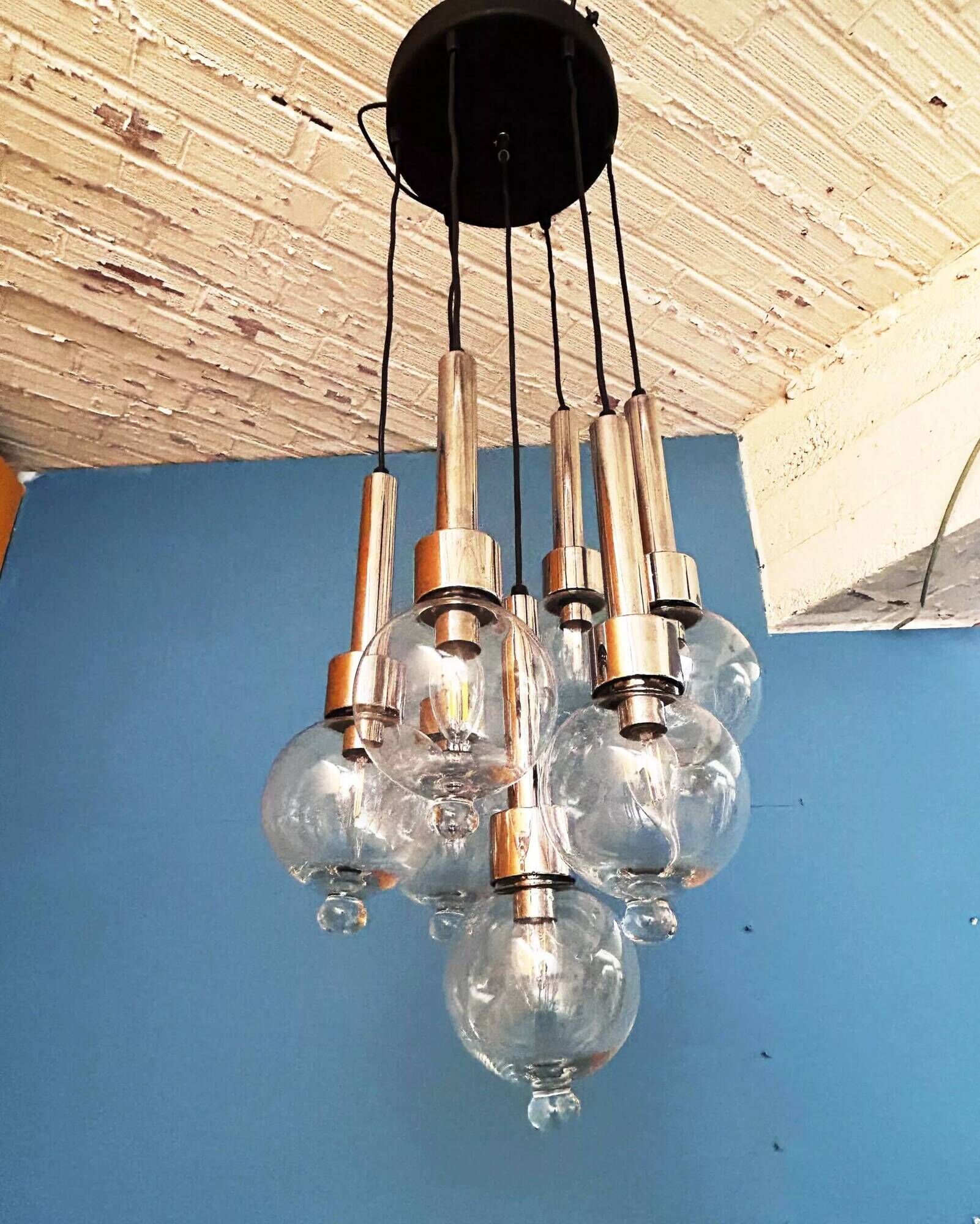 Suspension cascade chrome et verre