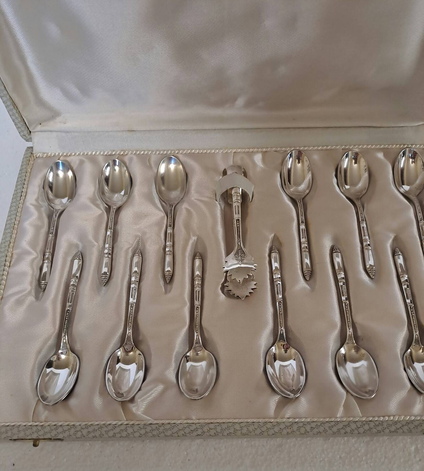 Box of 12 mocha spoons and 1 sugar tongs Ercuis silver metal