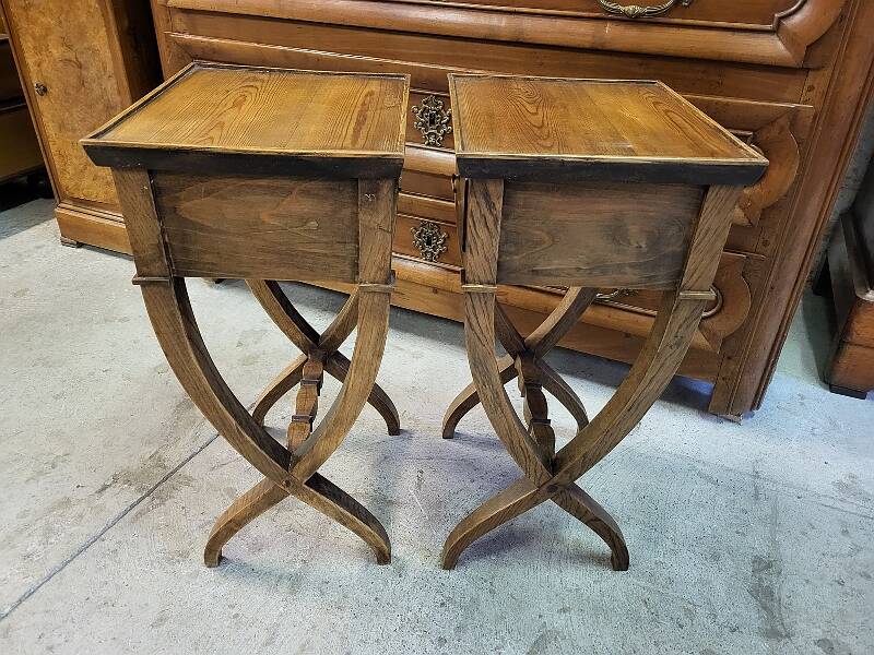 Small pair of light wood bedside bags