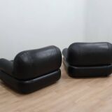 Pair of Mobil Girgi Sapporo armchairs black leather Italy 1970s