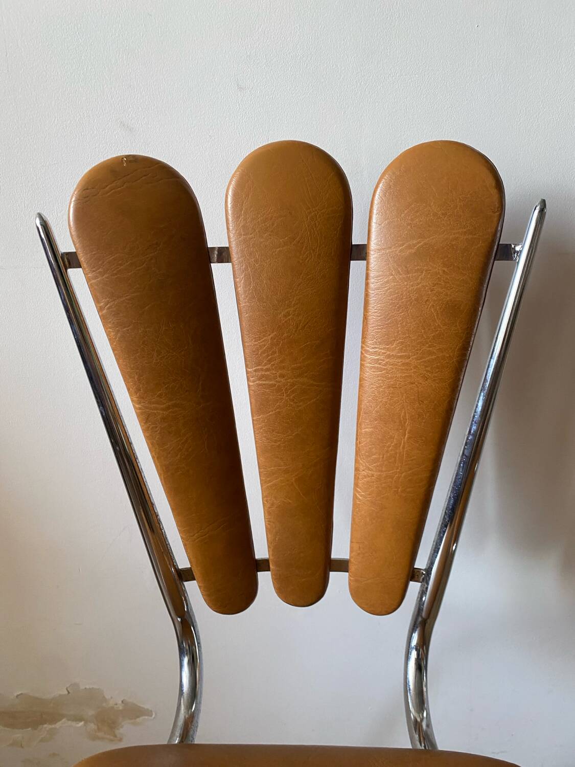 Formica folding table and two petal chairs from the 70s