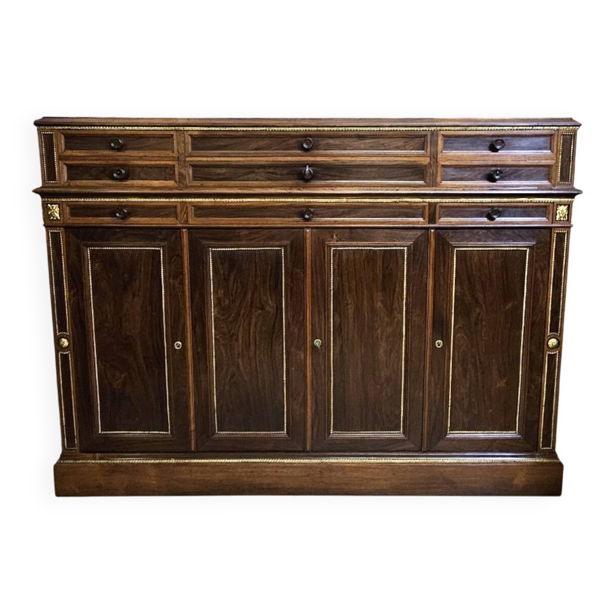 Sideboard in rosewood in the Charles X style, of fine cabinetmaking quality.
