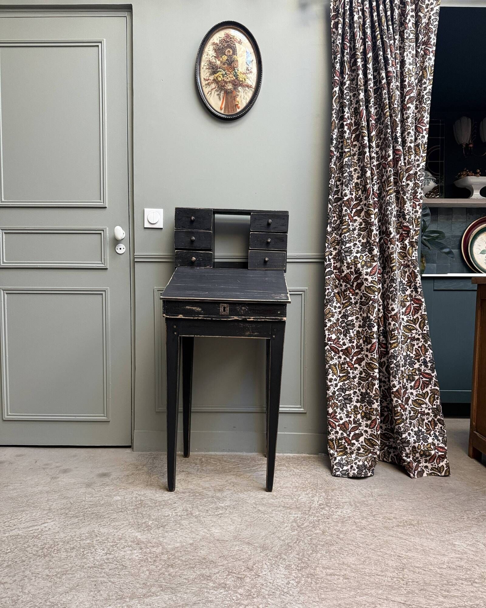 Small black antique graduated desk (renovated)