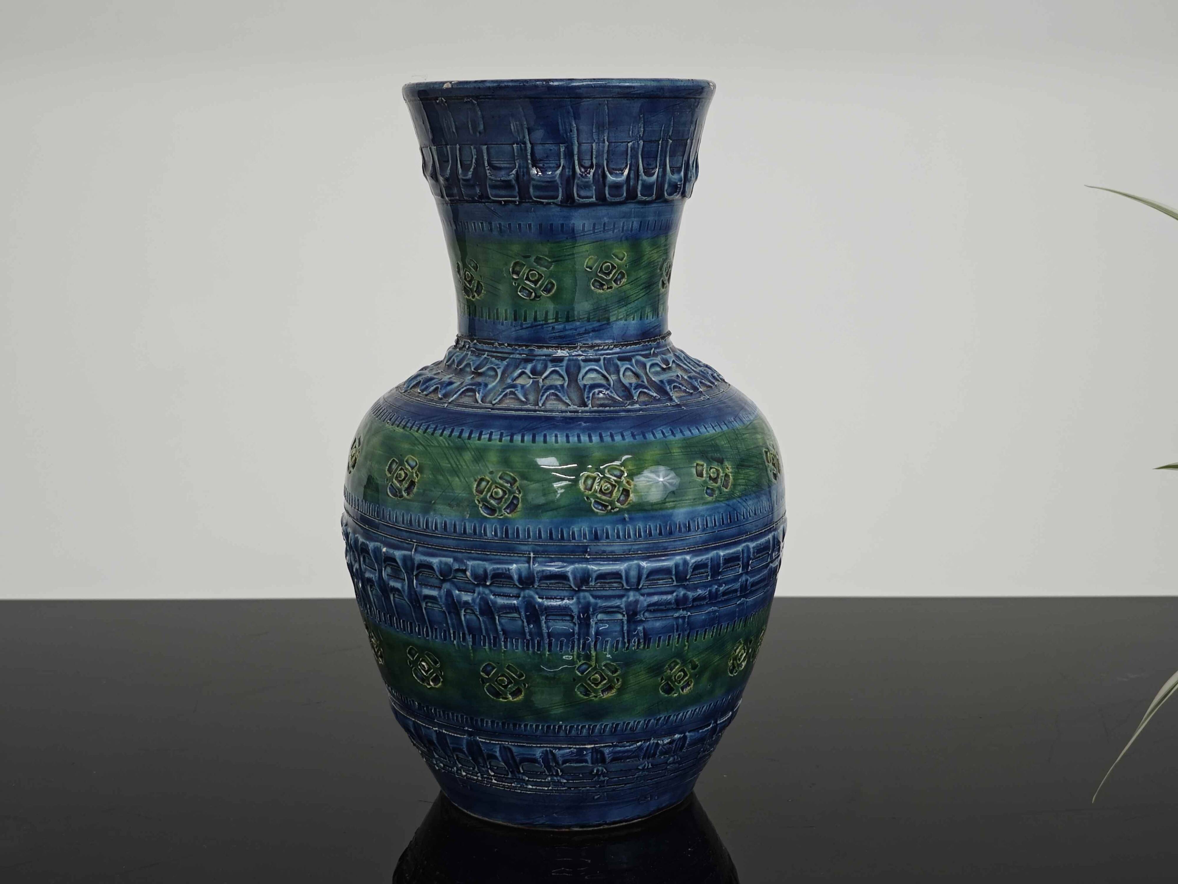Vase by Aldo Londi for Bitossi 20th century blue background