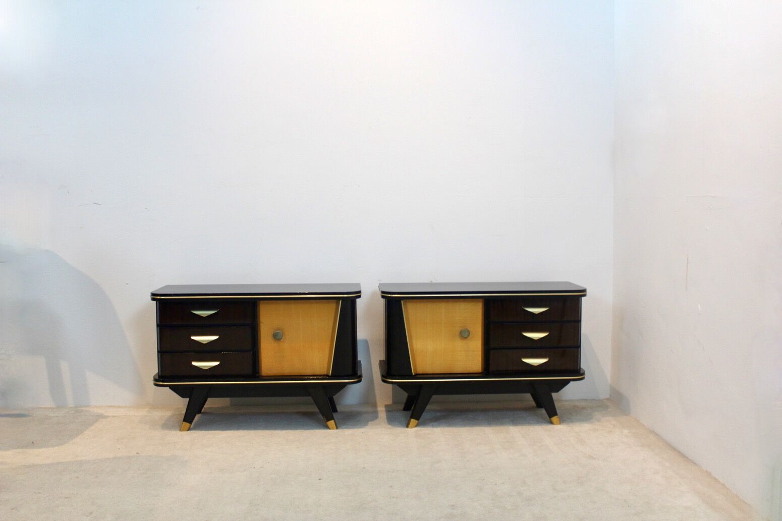 Paire de tables de chevet en bois hollandais, années 1950