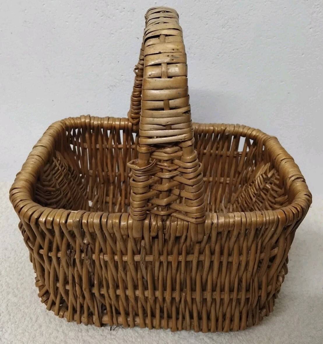 Small vintage rectangular wicker basket