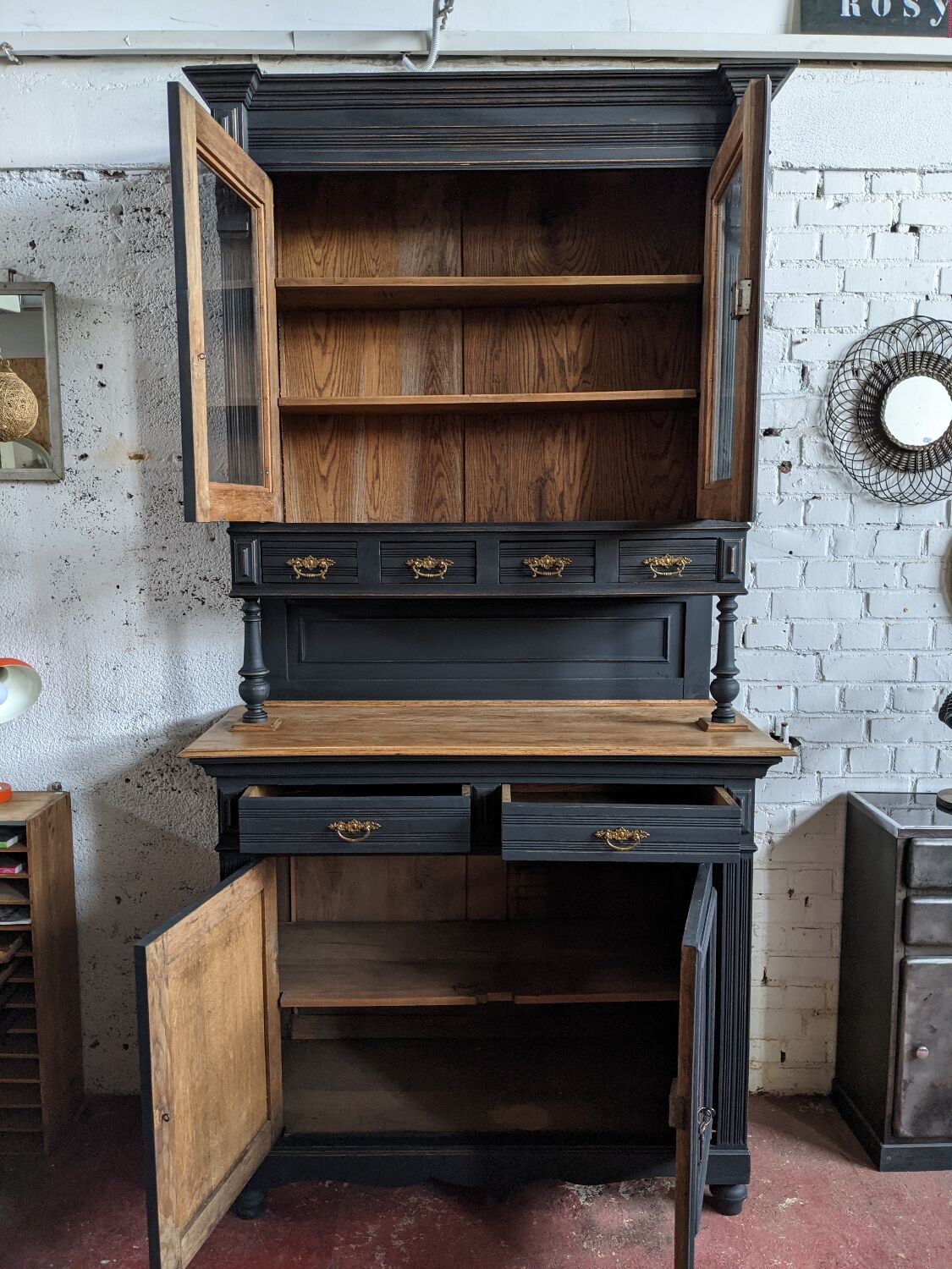 Vessel 2 painted bodies