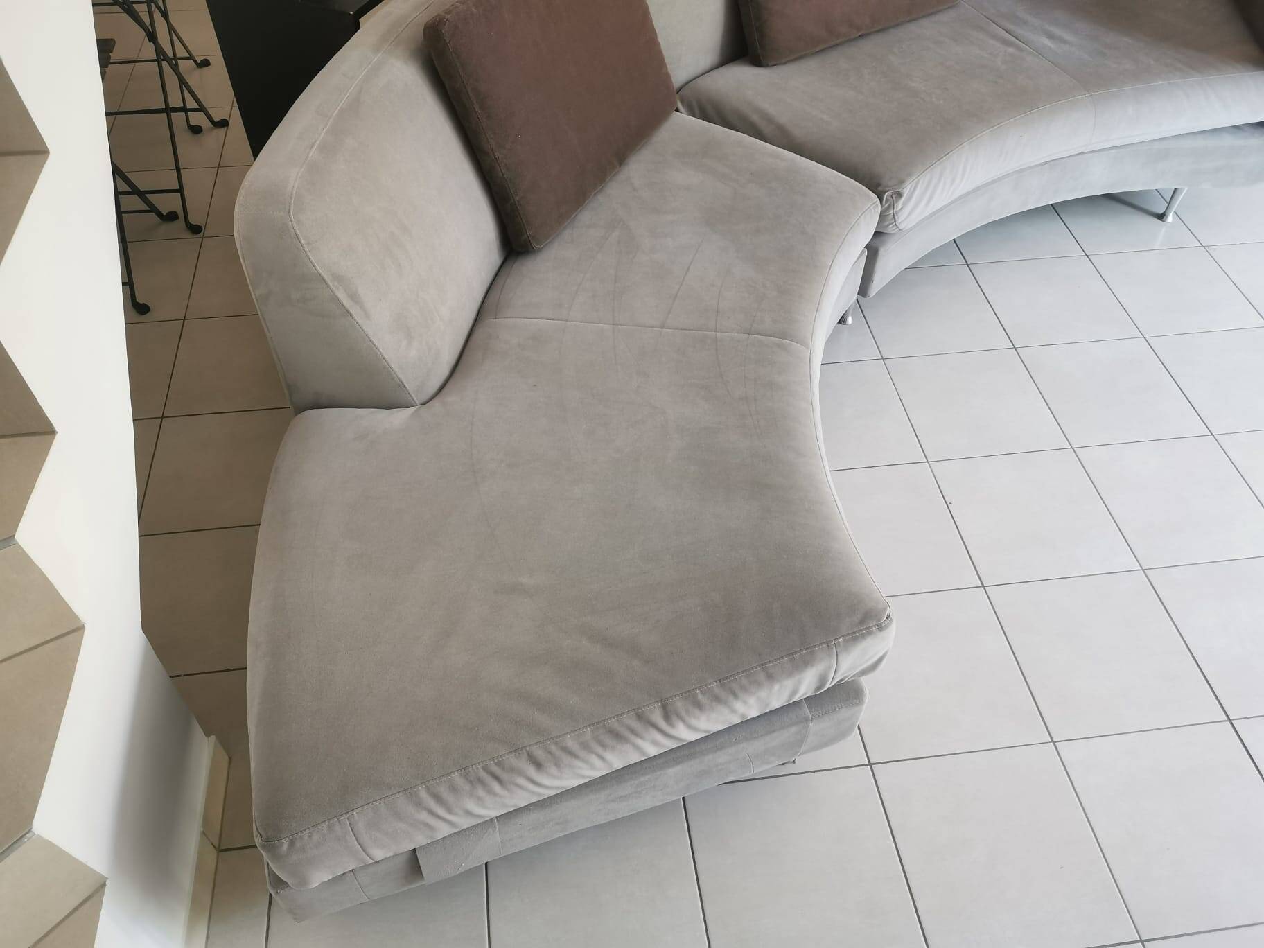 Curved sofa Menlo Park – American Leather – Light grey