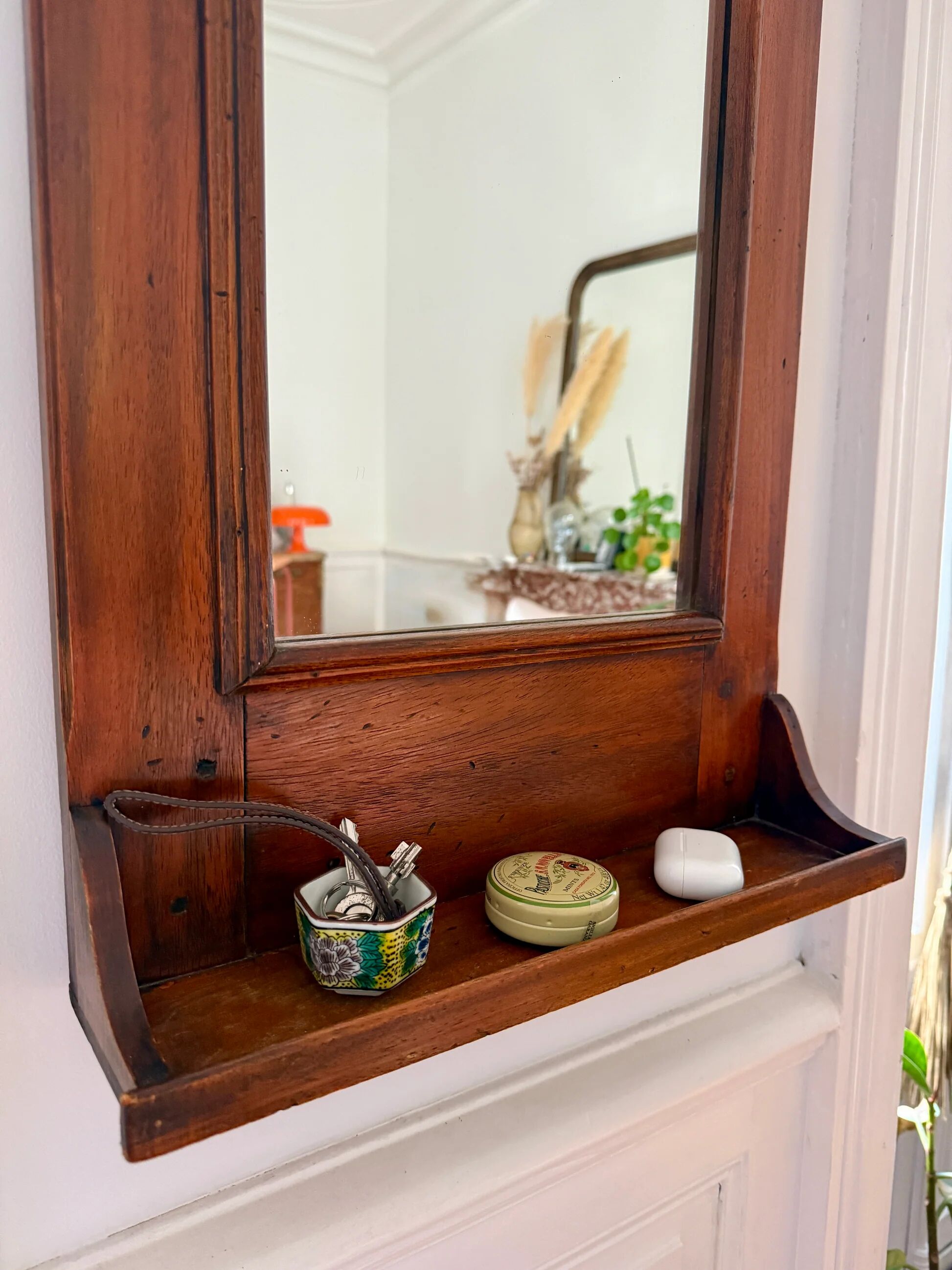 Antique wooden dressing table mirror – classic charm