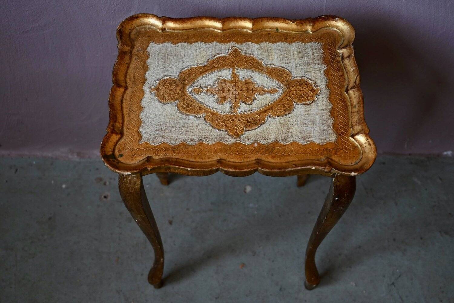 Nested tables in Florentine baroque style, gilded with gold leaf, Florence 1950s-60s.