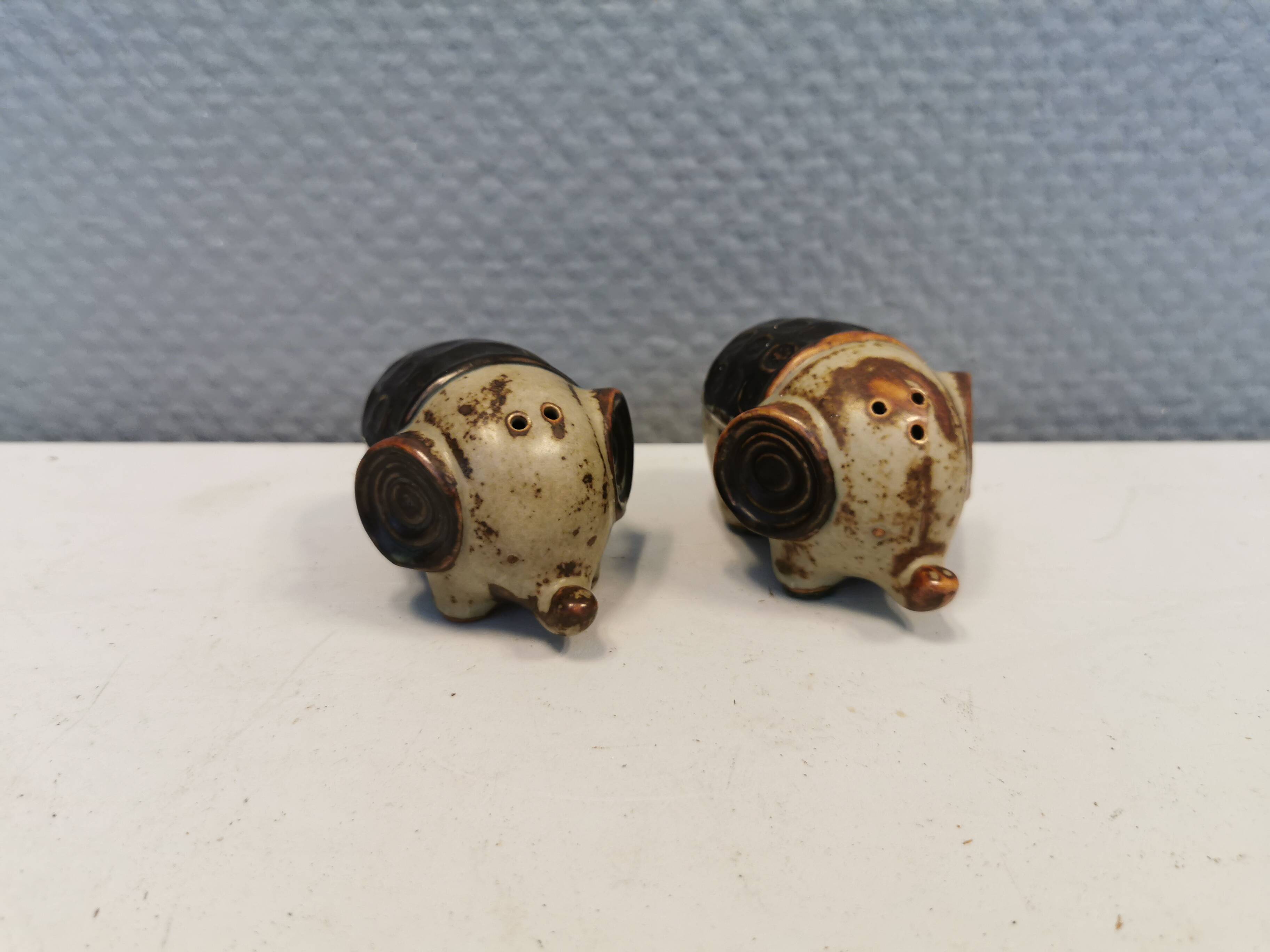 Ceramic elephants as a salt and pepper set made for Danish Søholm 1970-1980s.