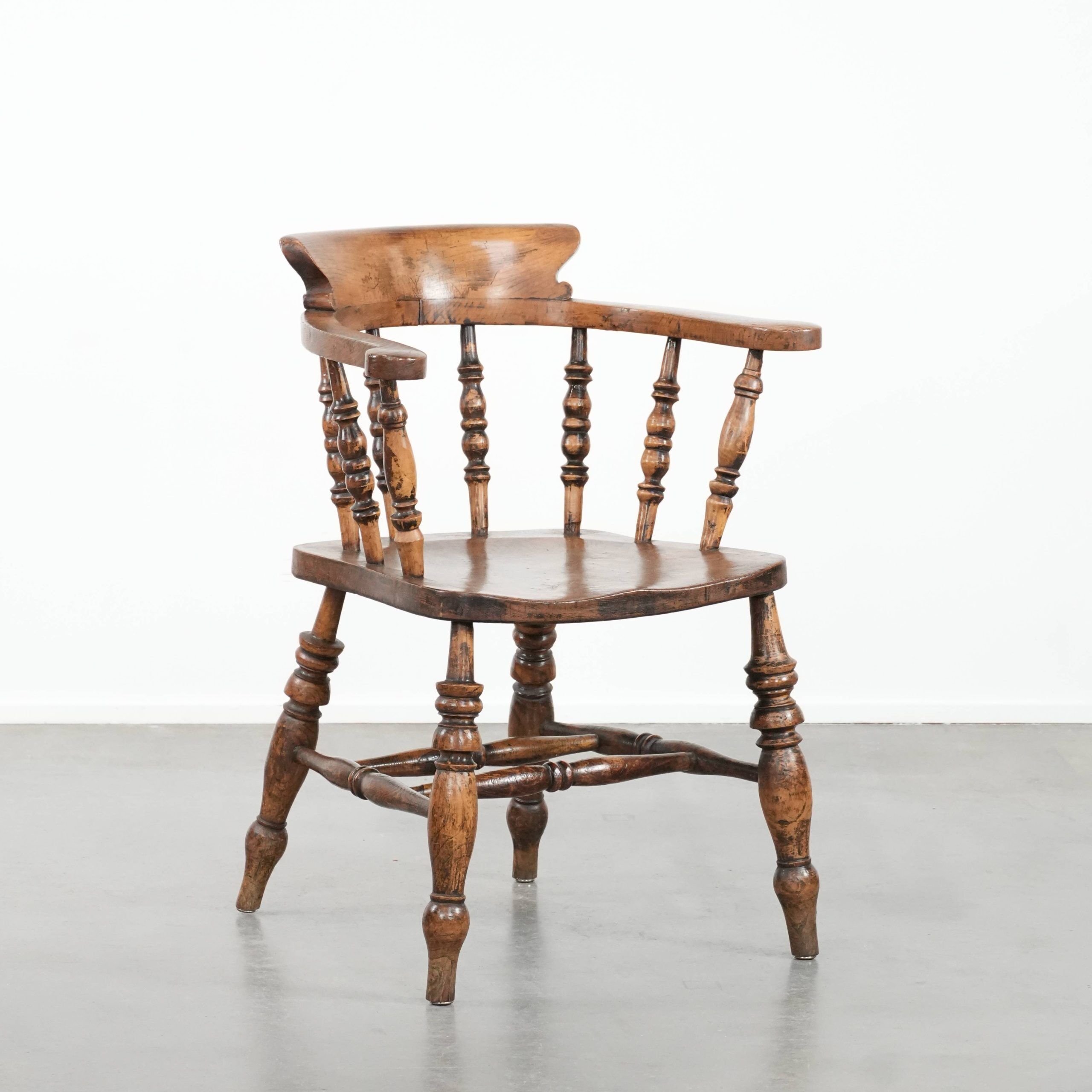 Antique English captain's chair/ desk chair from the early 19th century