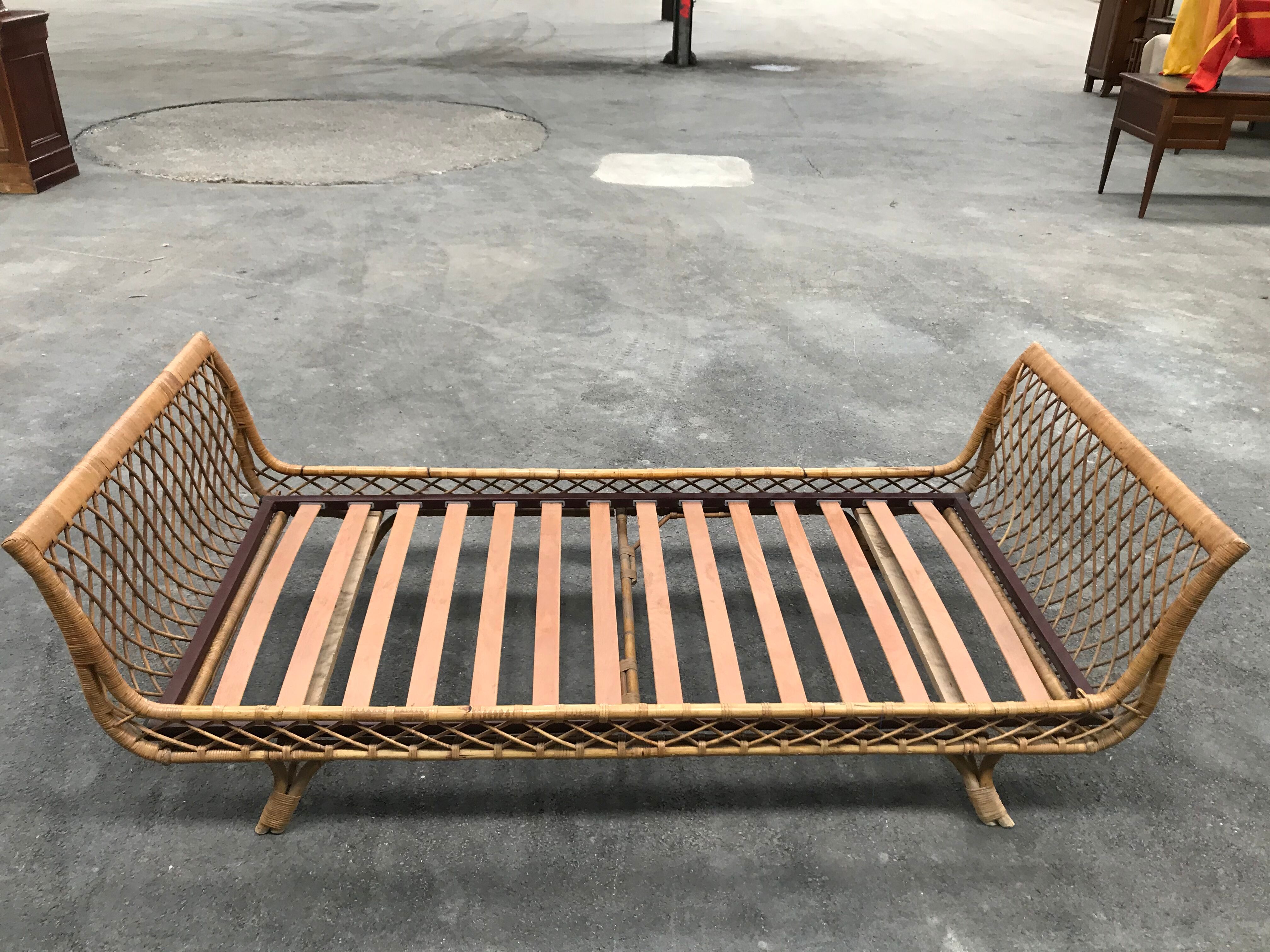 Vintage rattan bed 1970
