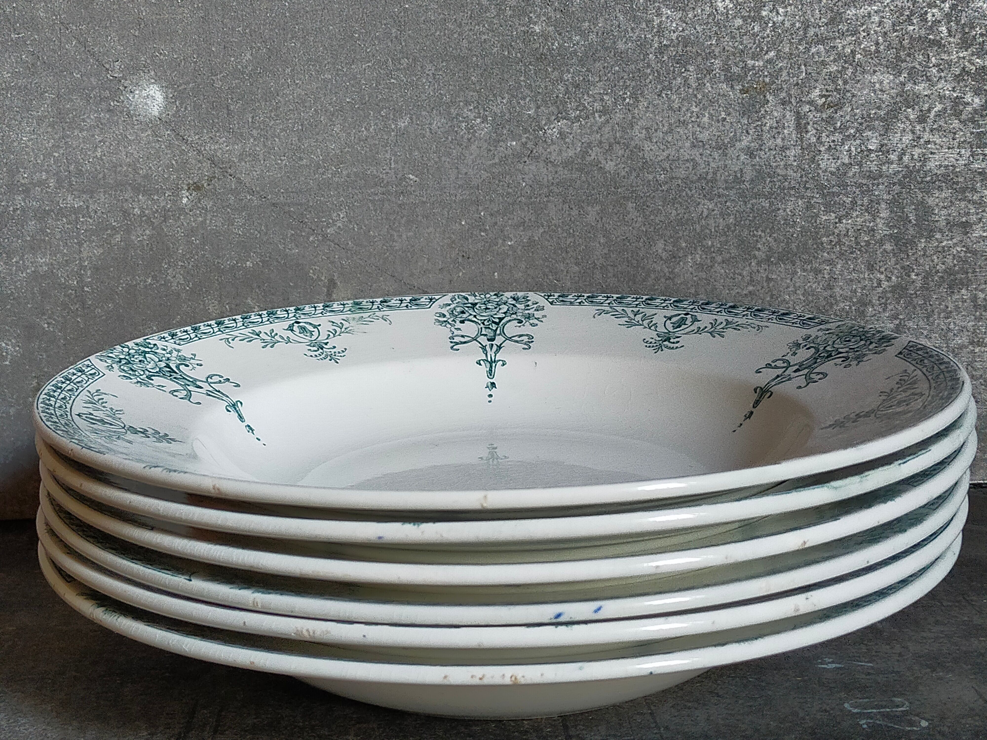 Six iron earth plates from Lunéville model LUGANO old old