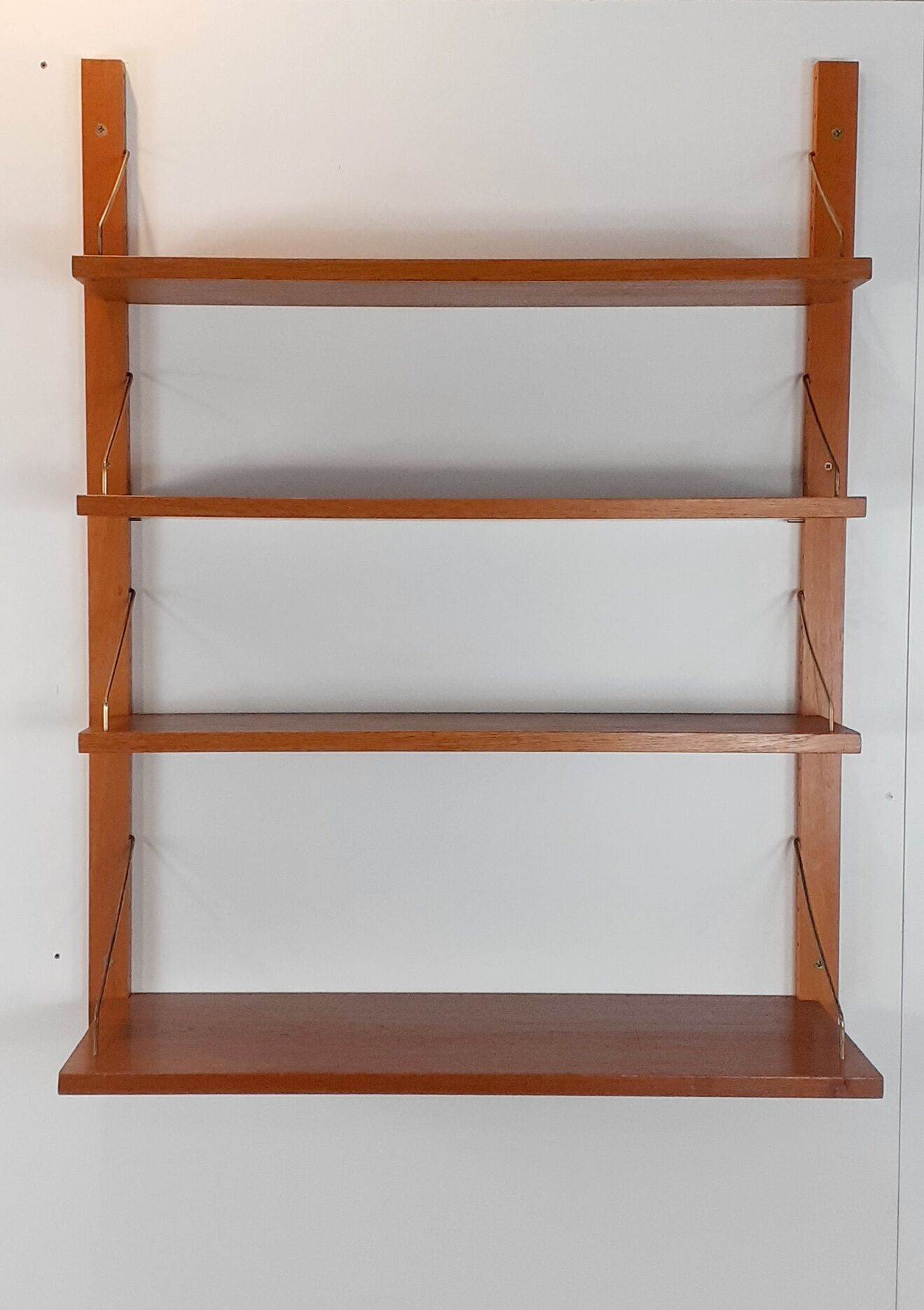 Norwegian teak shelf model Rival by Brødrene Jåtog Møbelfabrikk, 1960s