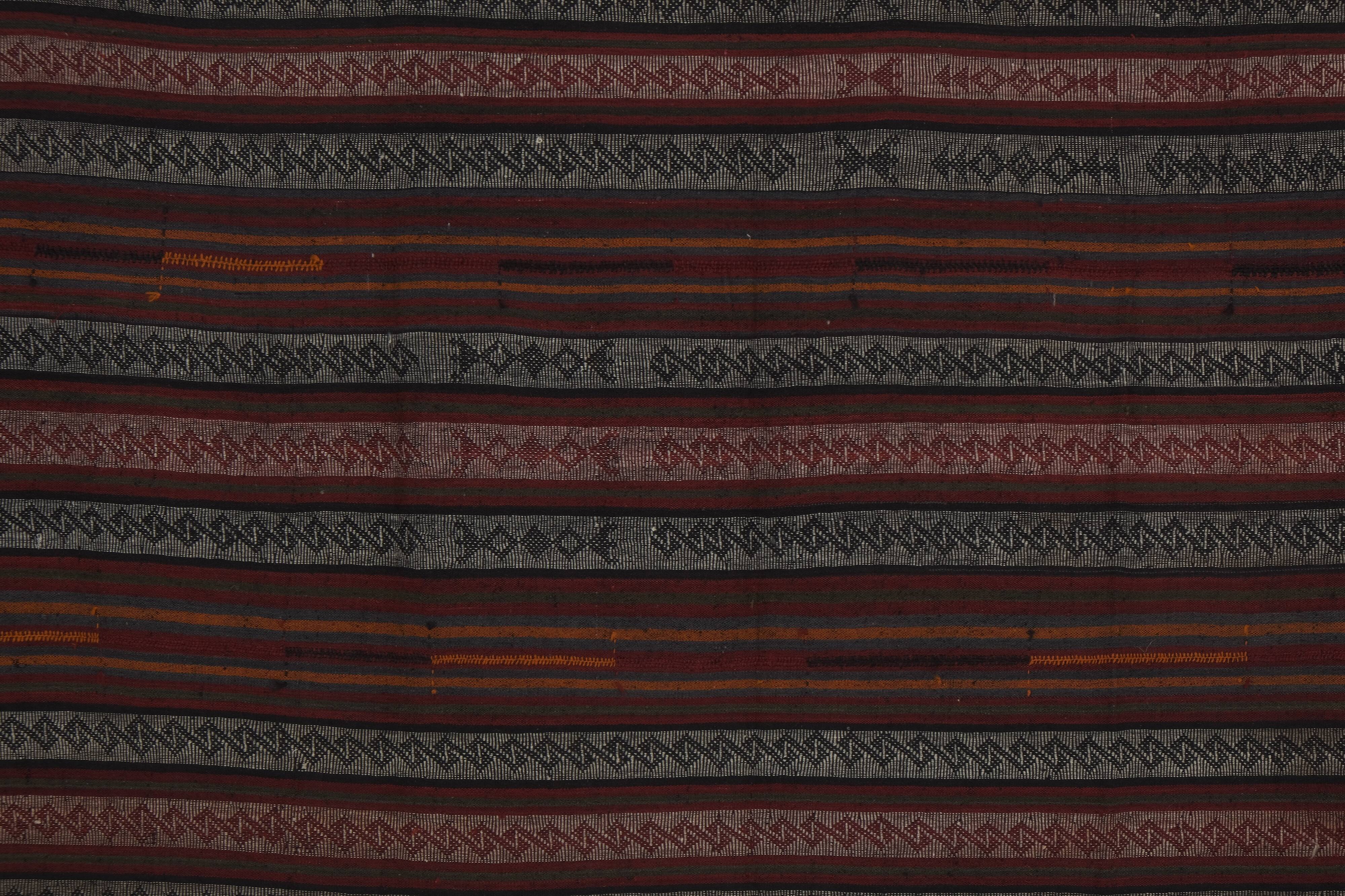 Vintage Turkish rug from Oushak, hand-woven 131x395 cm