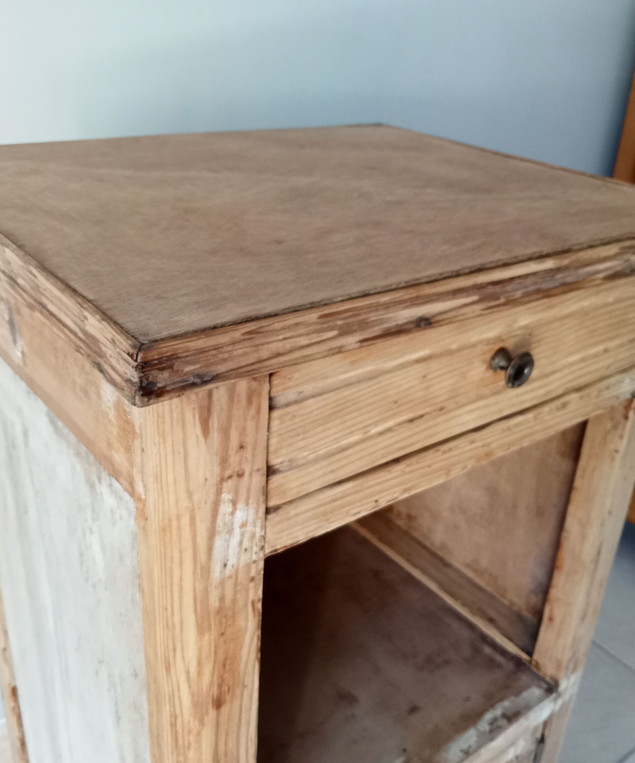 Art Deco side table 50s