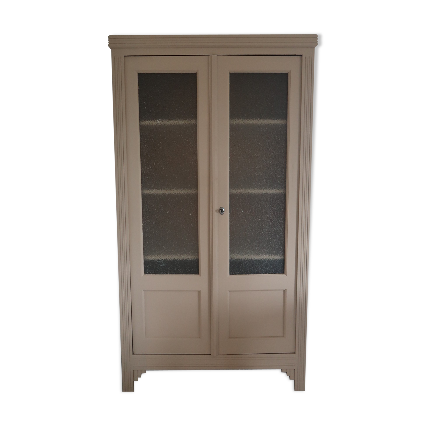 Glass-glazed parisian wardrobe