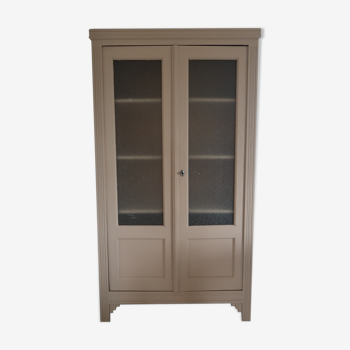 Armoire parisienne vitrée