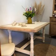 Farm table