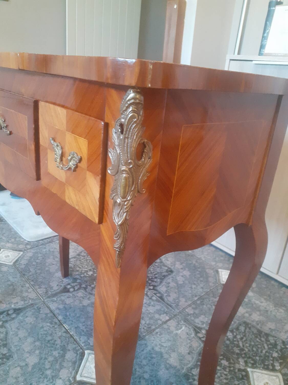 Louis XV style rosewood marquetry dressing table