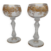 Paire de verres dorés en cristal de saint Louis, vers 1900.