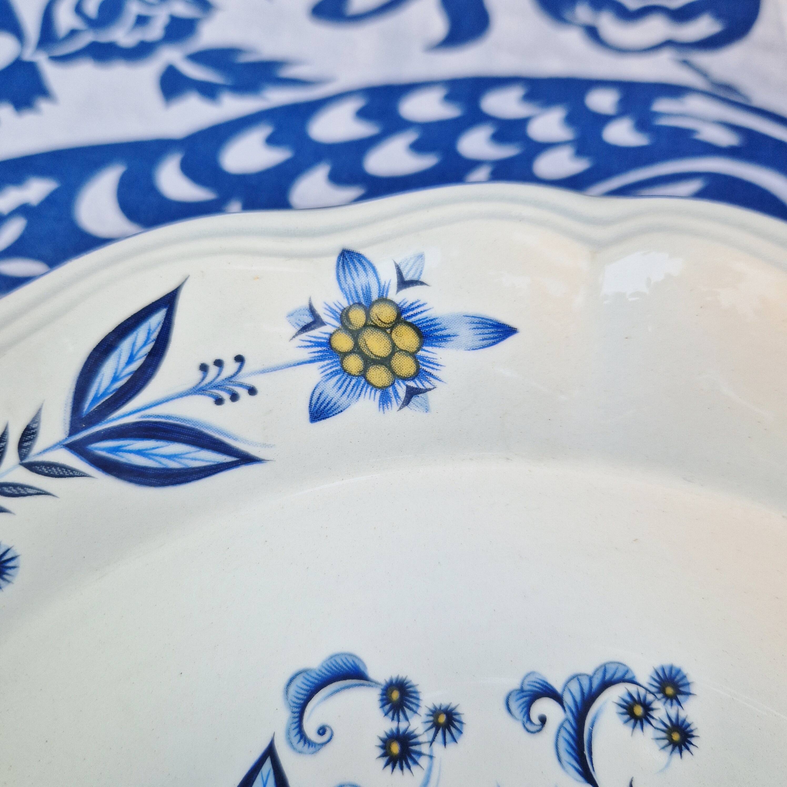 Lot de 6 assiettes creuses KG Lunéville liseré bleu et fleurs jaunes et bleu jaune