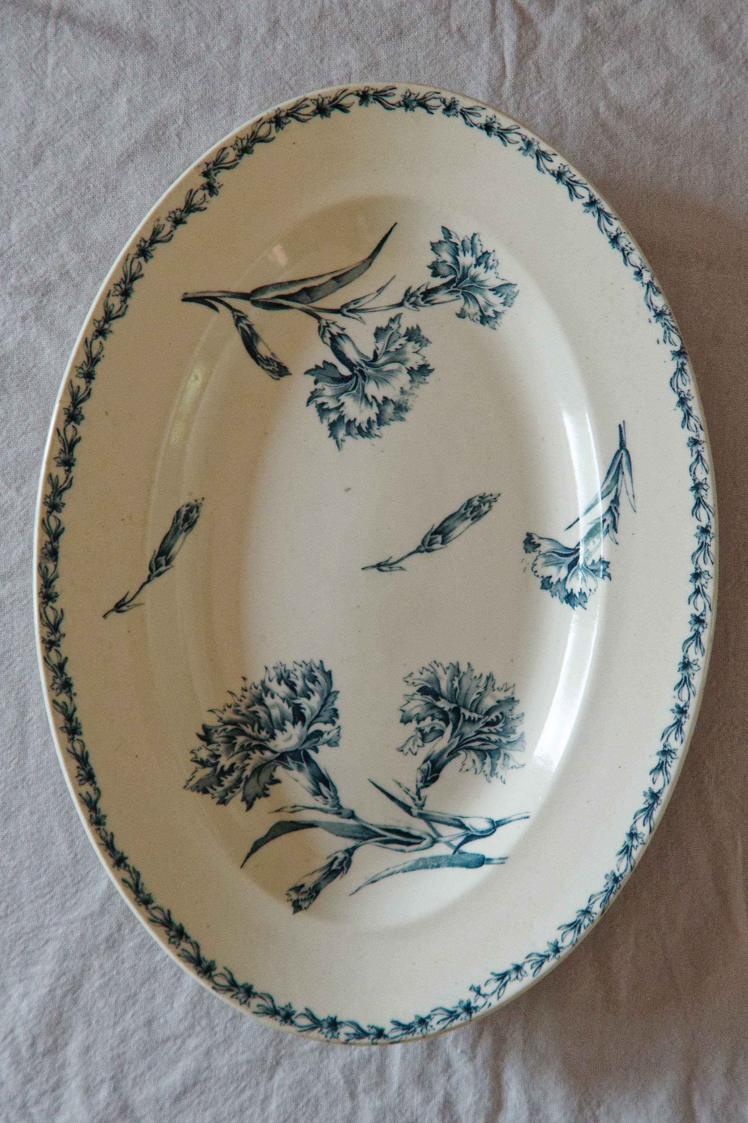 oval dish old iron earth K & G Lunéville