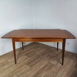 Scandinavian 60' extending table