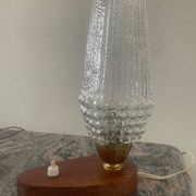 Lampe vintage en teck et verre années 50