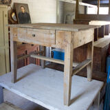 Farm table