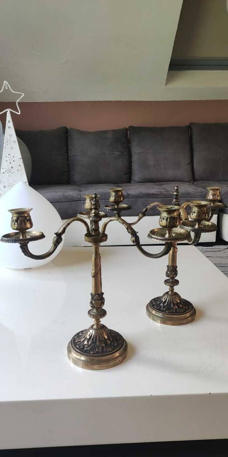 Pair of 3-arm curved chandeliers. Baroque/Rocaille style.