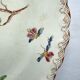 Assiette polychrome à dessert signée onnaing, oiseaux, papillons et fleurs