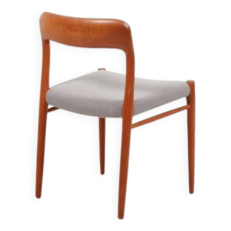 3 Niels Møller „Model 75“ teak dining chairs reupholstered