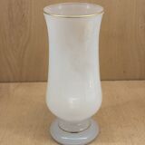 Vase en opaline blanc