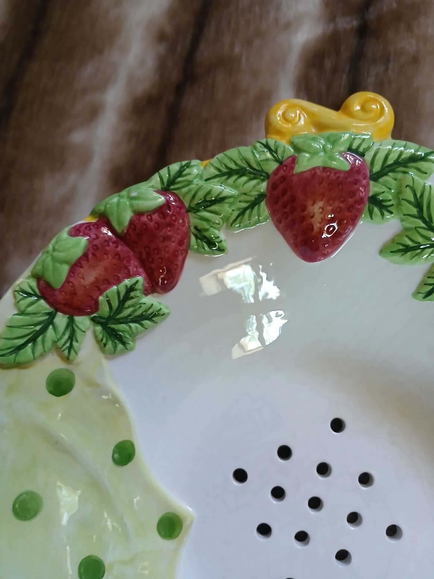Plat / Egouttoir en barbotine 