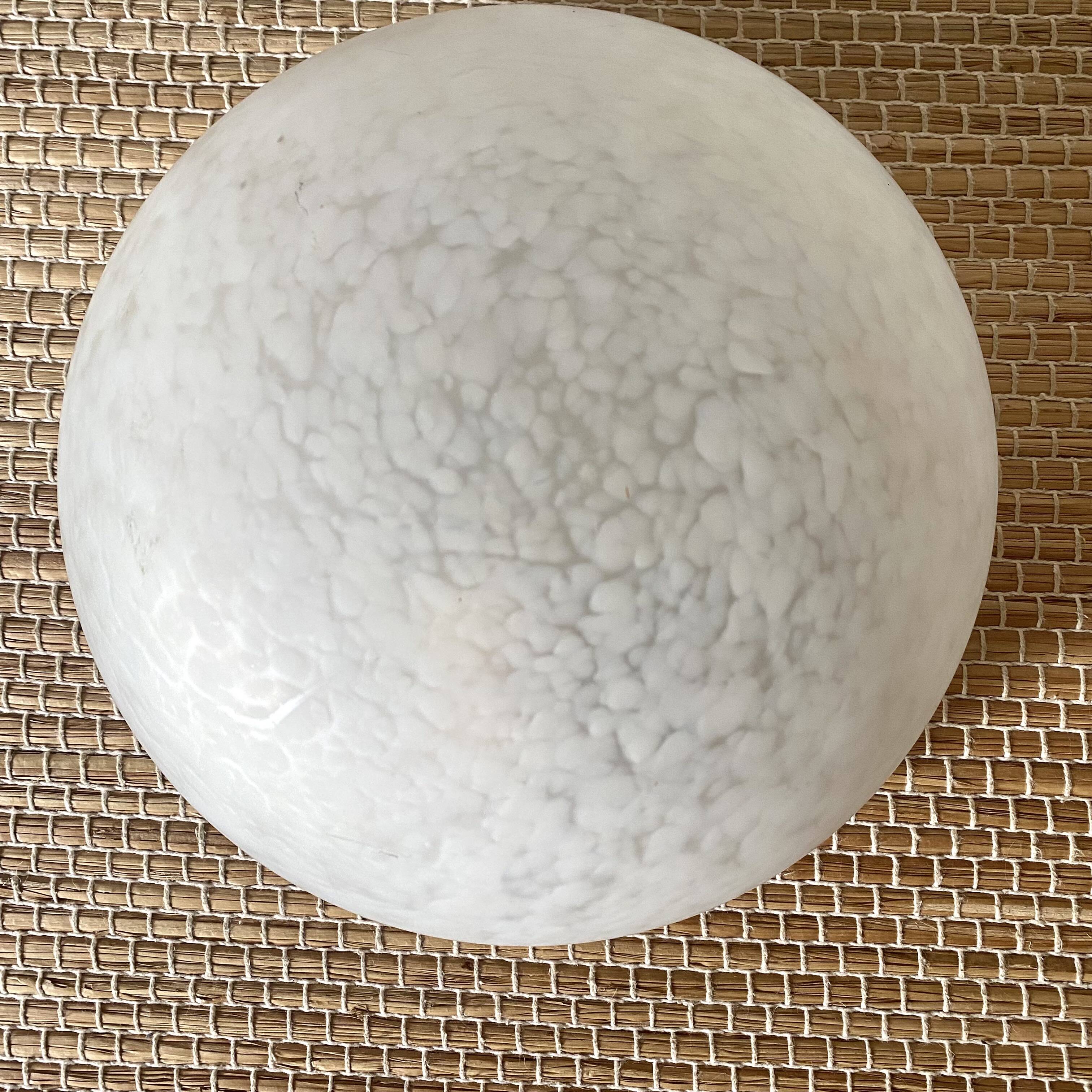 Round ceiling light in frosted clichy glass