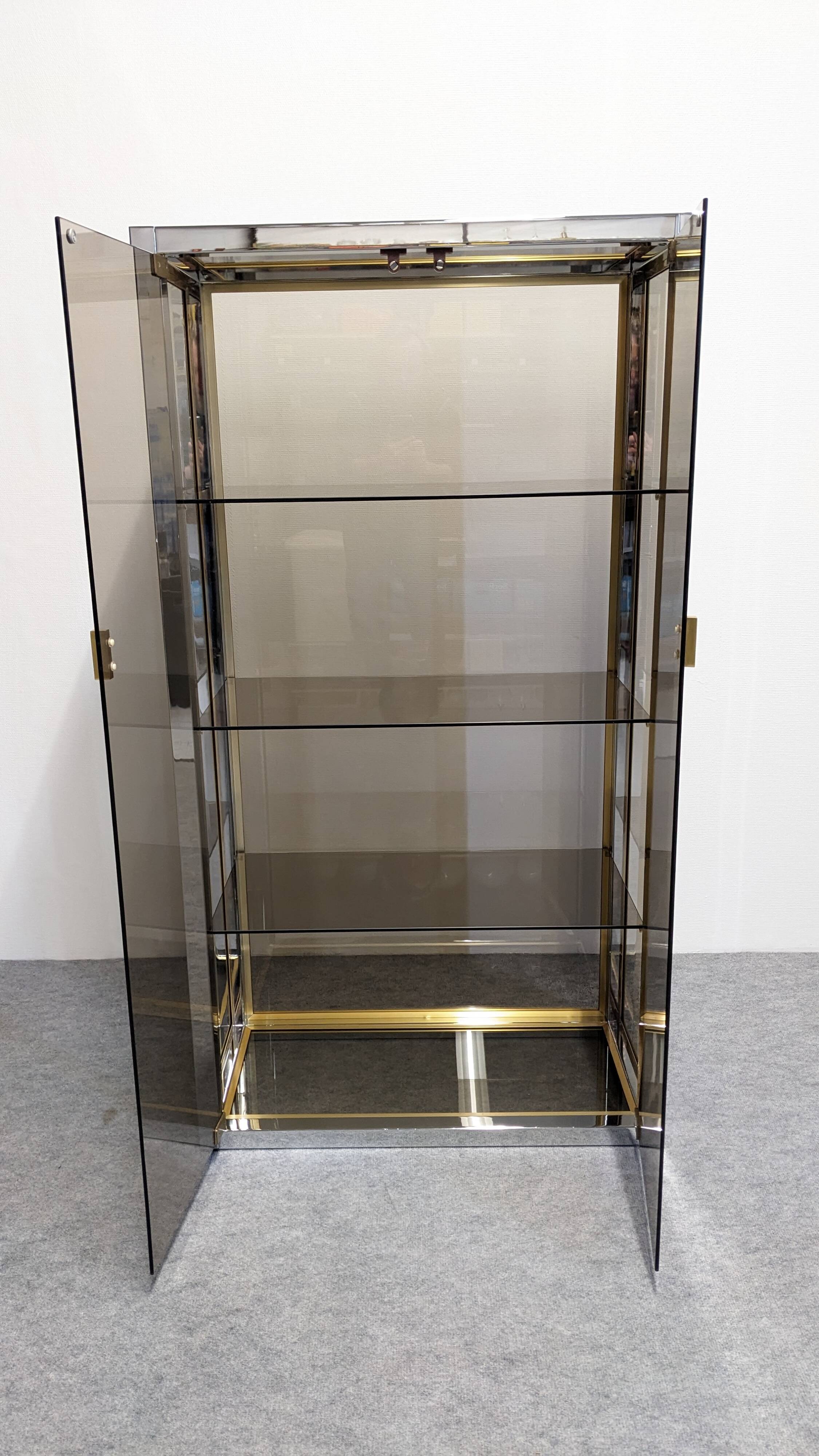 Hollywood Regency display cabinet by Renato Zevi, Italy circa 1970
