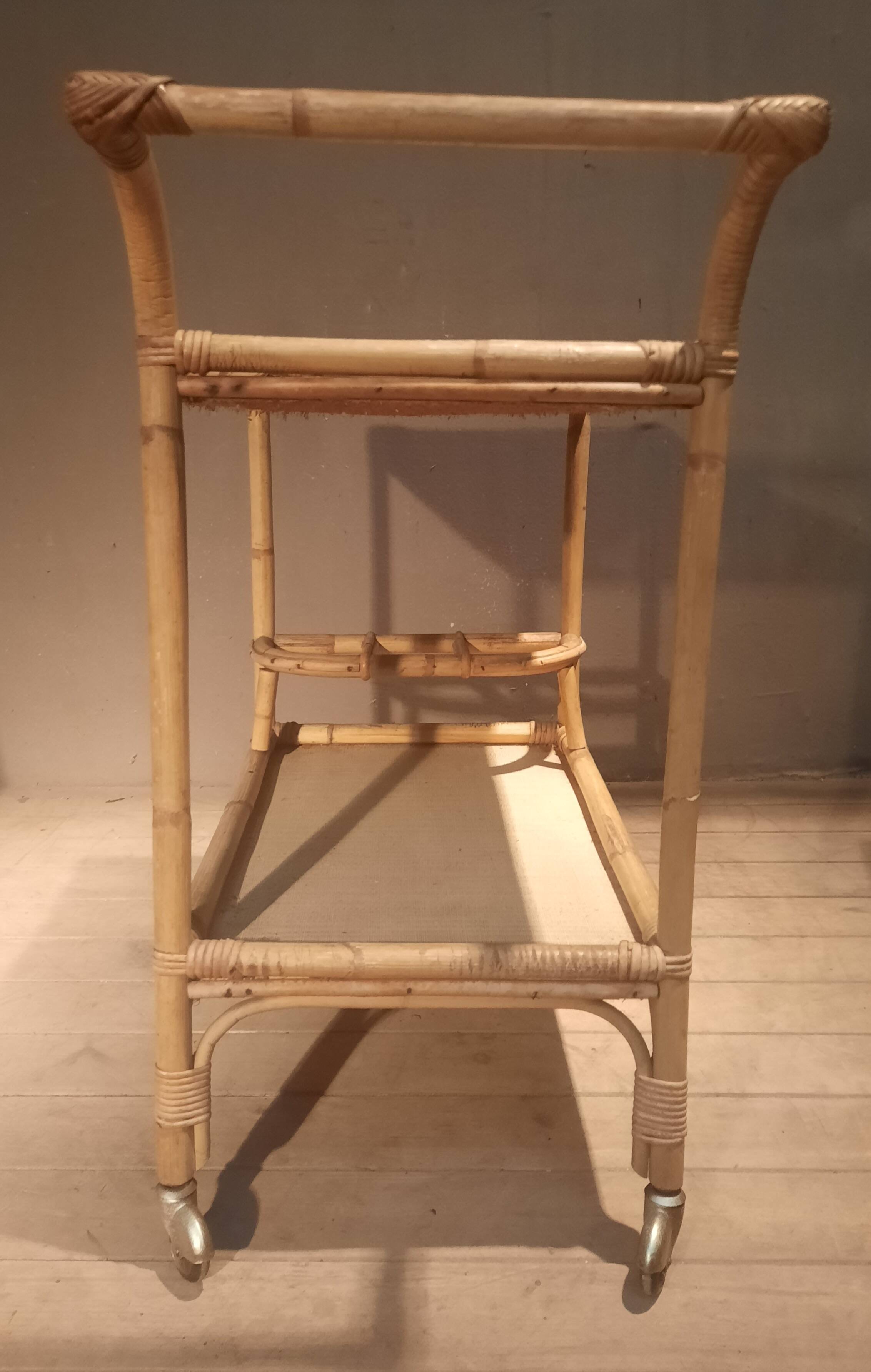 Table roulante en bambou des année 1950