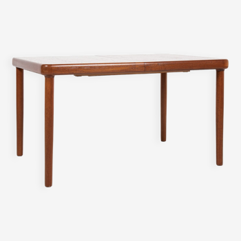 Midcentury Danish extendable dining table in teak 1960s - rounded corners and butterfly extension