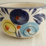 2 vintage tea cups floral patterns