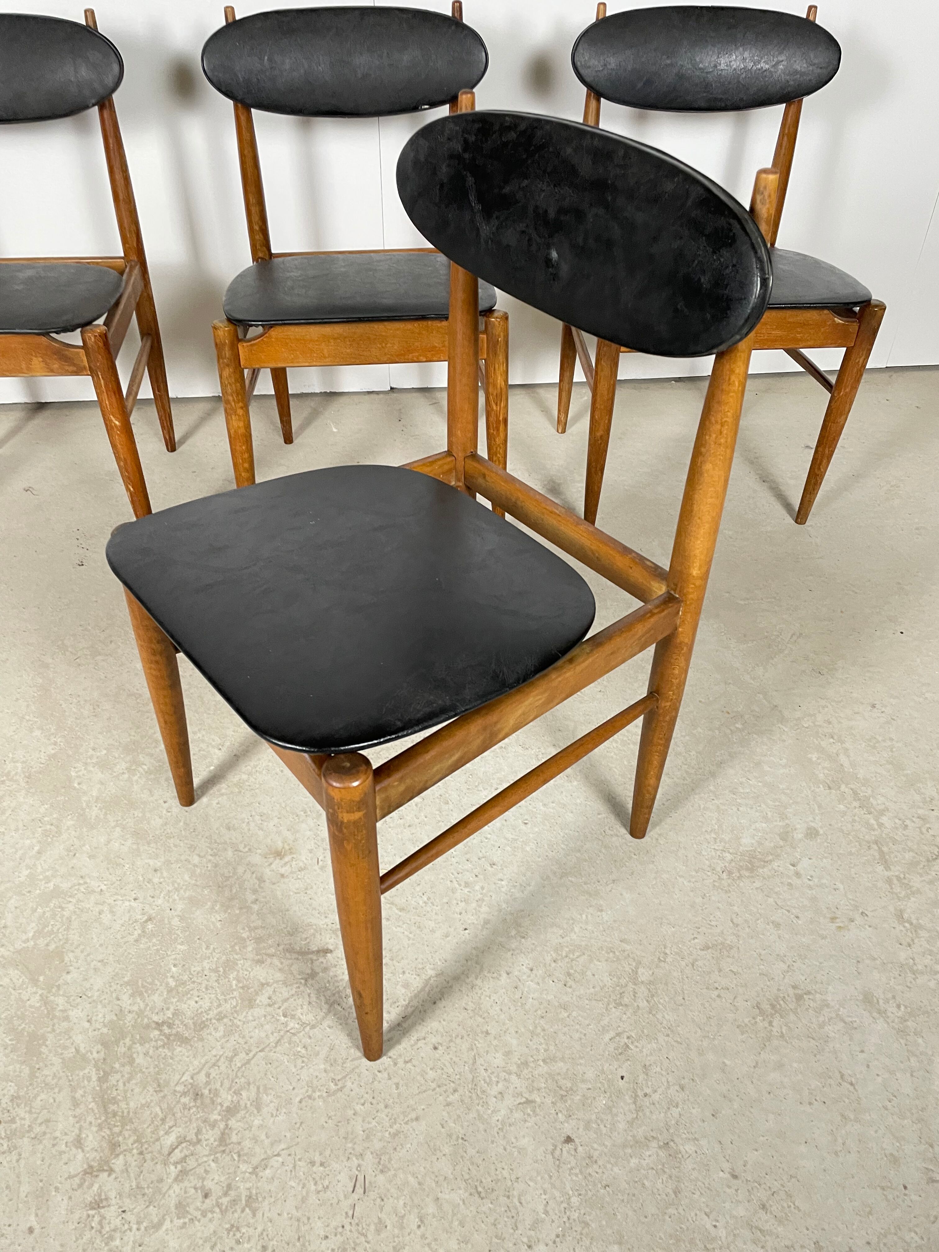 Set of 4 Scandinavian chairs
