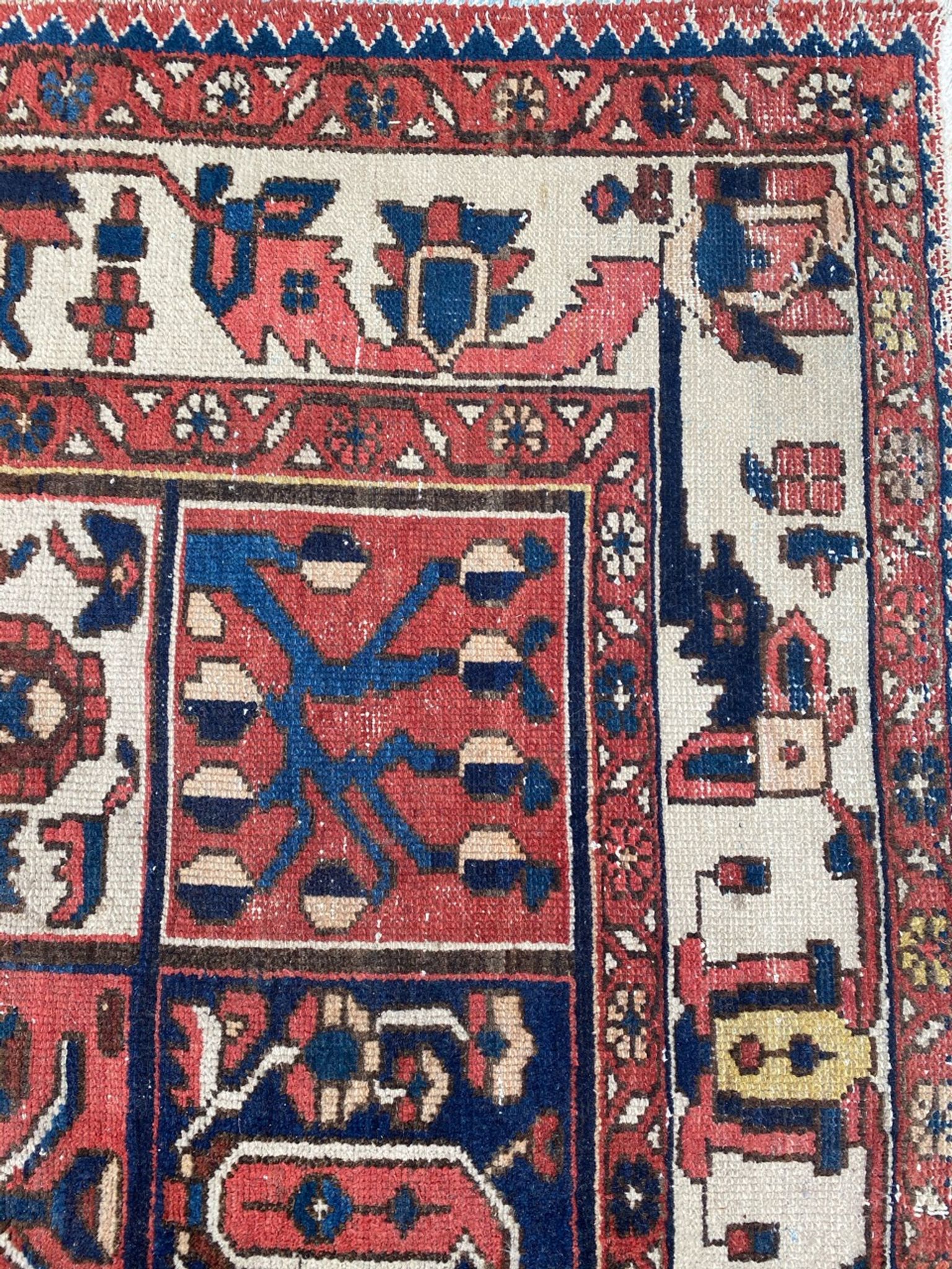 Persian carpet Bakhtiar 222x302